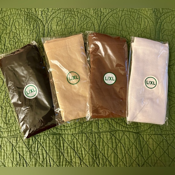 Elite Performance Compression Socks (NWT) - Picture 4 of 4